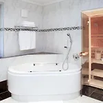 Pop-up Living Zell Am Hotel