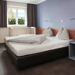 Pop-up Living Zell Am Hotel 4*
