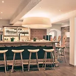 Pop-up Living Zell Am Hotel 4*