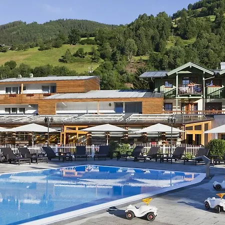 Pop-up Living Zell Am 4* ツェル アム ゼー