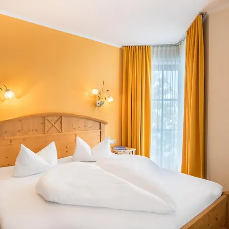 فندق Pop-up Living Zell Am 4*