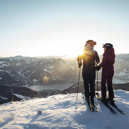 Pop-up Living Zell Am زيل أم سي