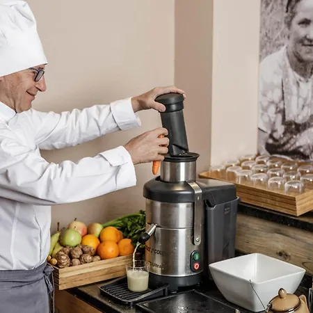 Pop-up Living Zell Am ホテル