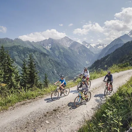Pop-up Living Zell Am Целль-ам-Зеє