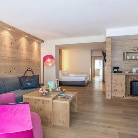 Hotel Pop-up Living Zell Am 4*