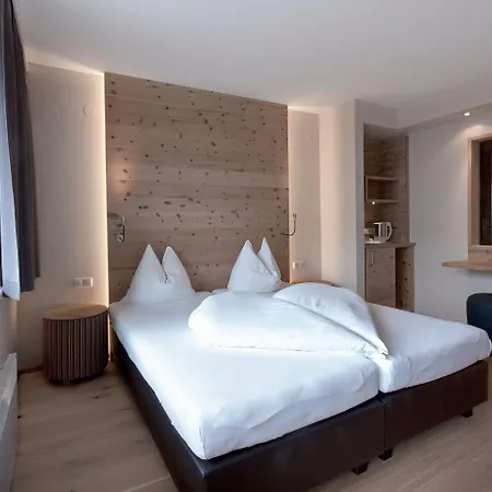 Pop-up Living Zell Am Hotel