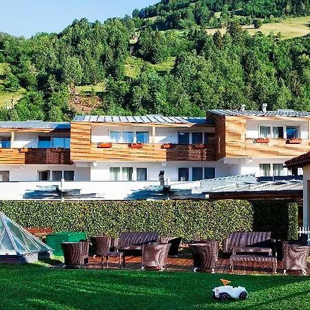 فندق Pop-up Living Zell Am 4*