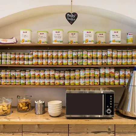 ホテル Pop-up Living Zell Am ツェル アム ゼー