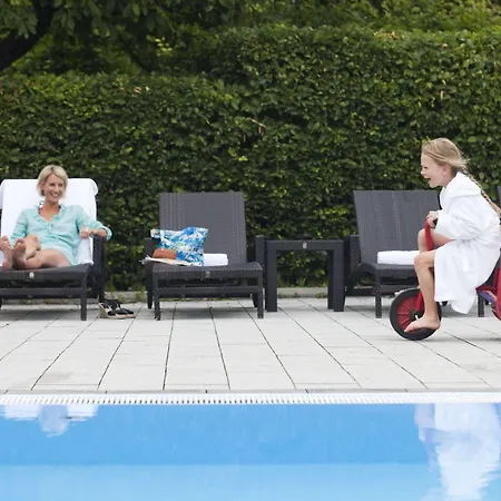 Pop-up Living Zell Am 4*