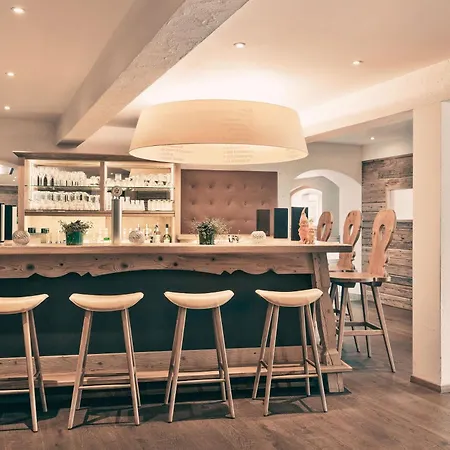 Pop-up Living Zell Am Hotel 4*
