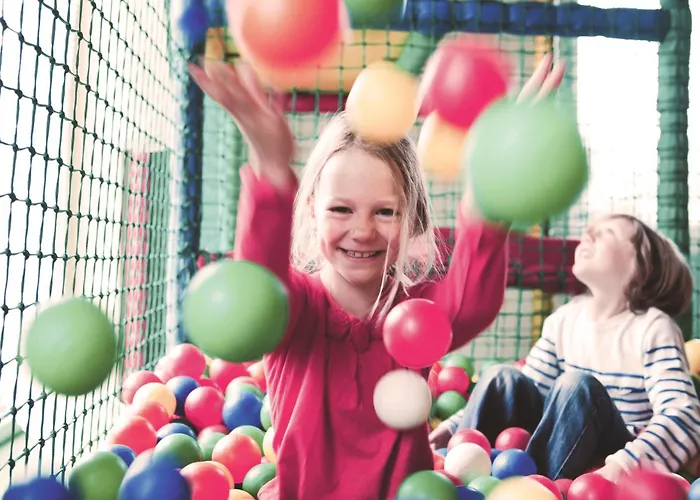 Pop-up Living Zell Am 4* 滨湖采尔