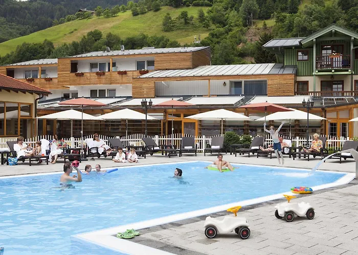Pop-up Living Zell Am Hotell 4*