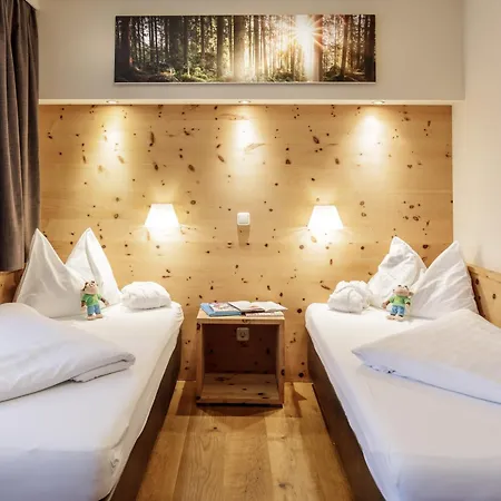 Pop-up Living Zell Am 4*