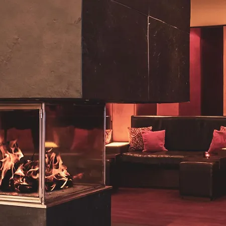 Pop-up Living Zell Am Hotel 4*